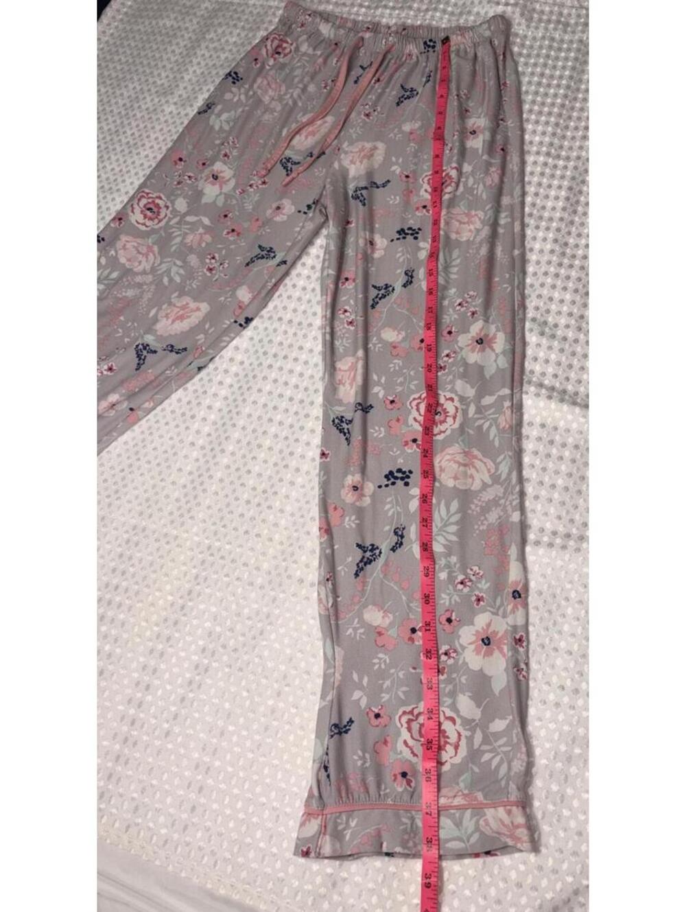 Born Women’s Floral Pajama Set Medium Gray Pink Button Front Sleepwear - Picture 6 of 9
